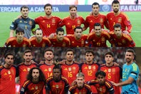 EURO2008、2010年W杯、EURO2012とメジャートーナメント３連覇を達成した黄金時代（上）と比較され始めた現スペイン代表（下）。(C)Getty Images