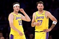 マムケラシュビリがドンチッチ（右）とリーブス（左）について語った。(C)Getty Images