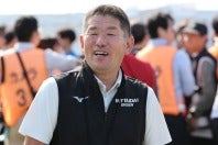箱根駅伝予選会を９位で通過。本大会への連続出場を79に伸ばした日本体育大の玉城監督。写真：梅月智史（THE DIGEST写真部）