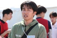 箱根駅伝予選会で４位に入った専修大の長谷川監督。写真：梅月智史（THE DIGEST写真部）