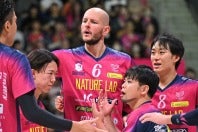 オポジットのクレク（６番）。チーム最多19得点を挙げた。写真：金子拓弥（THE DIGEST写真部）