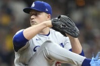 トレード期限直前に加入したドジャースでFAを迎えたスクーバル。その去就に注目が集まっている。(C)Getty Images