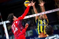 レフトからフェイントを決める石川。画像提供:Ziraat Bankkart Ankara