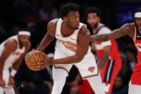 開幕ロスターを選定するなかで、ニックスは元ドラ２のワイズマンを残した。(C)Getty Images