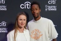 テニス界きってのおしどり夫婦として知られるスビトリーナ（左）とモンフィス（右）。だが、スビトリーナは戦争による苦悩から、結婚生活を続けられないと報告した。（C）Getty Images