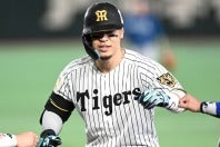今オフにポスティングシステムでメジャー移籍を狙う佐藤輝明。写真：鈴木颯太朗