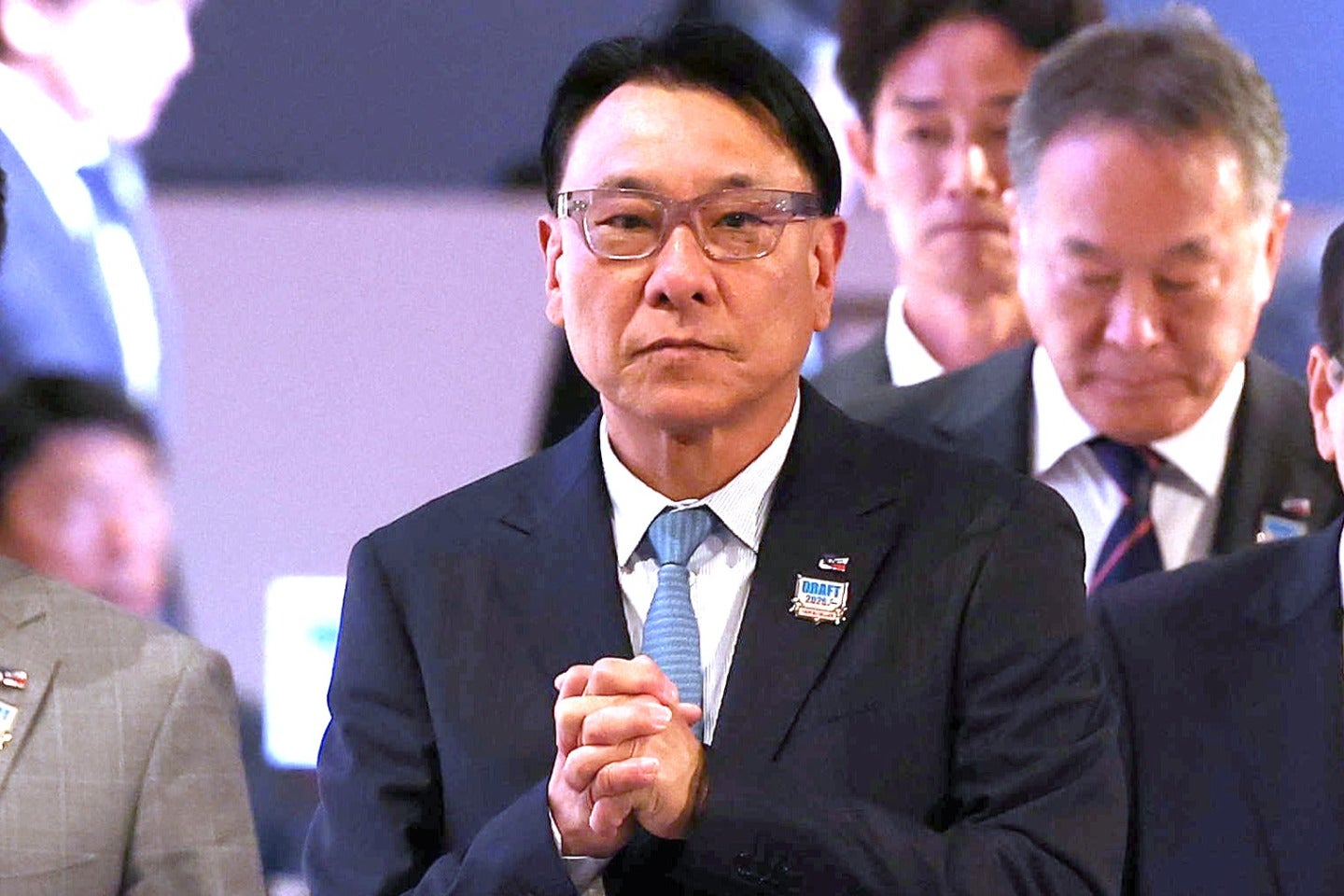 ドラフトで野手を重視した指名をしているヤクルトの池山監督。写真：産経新聞社