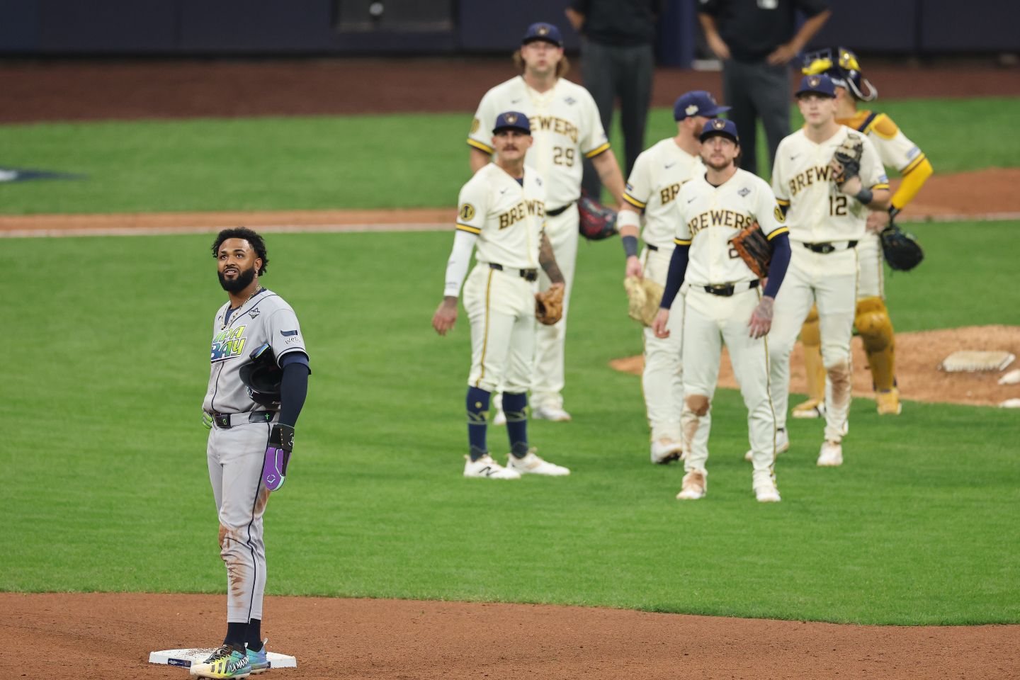 併殺打で試合終了かと思われたが…。最後まで目の離せない展開となった。(C) Getty Images