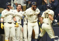 WSで初戦から２連勝を飾っているブルワーズ。(C)Getty Images