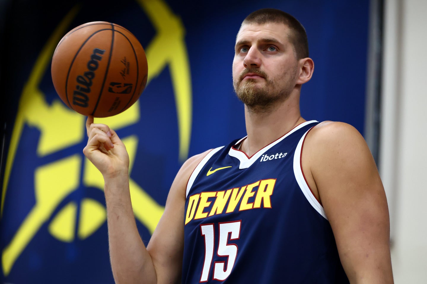 驚異的なペースでトリプルダブルを量産するヨキッチ。プレーオフとの合算記録でNBA歴代トップに浮上した。(C)Getty Images