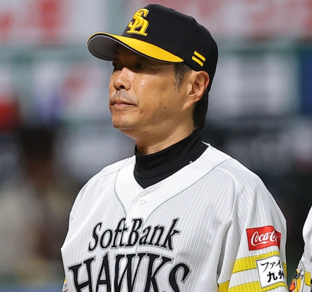 ３試合連続の延長戦を制し３連勝したソフトバンクの小久保監督。写真：梅月智史（THE DIGEST写真部）