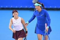 東レPPOダブルス１回戦、息の合ったプレーで貫録勝ちした加藤／チャン組。日本勢で初戦を突破したのは加藤だけだ。写真：金子拓弥（THE DIGEST写真部）